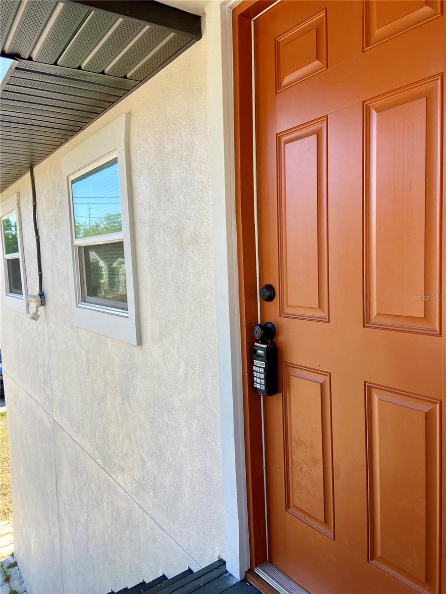 111 E KEY AVE, EUSTIS, FL, 32726