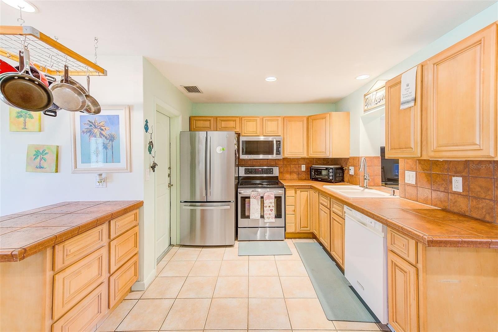 700 16TH ST NW, LARGO, FL, 33770