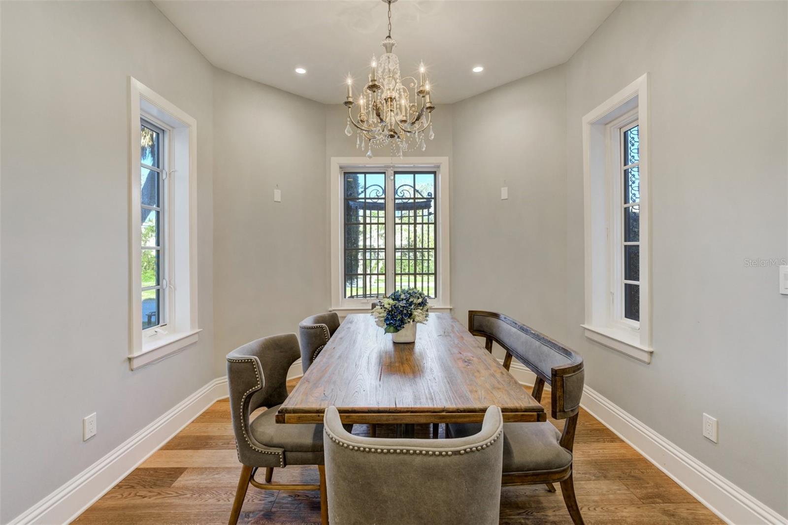 1102 PALM VIEW AVE, BELLEAIR, FL, 33756