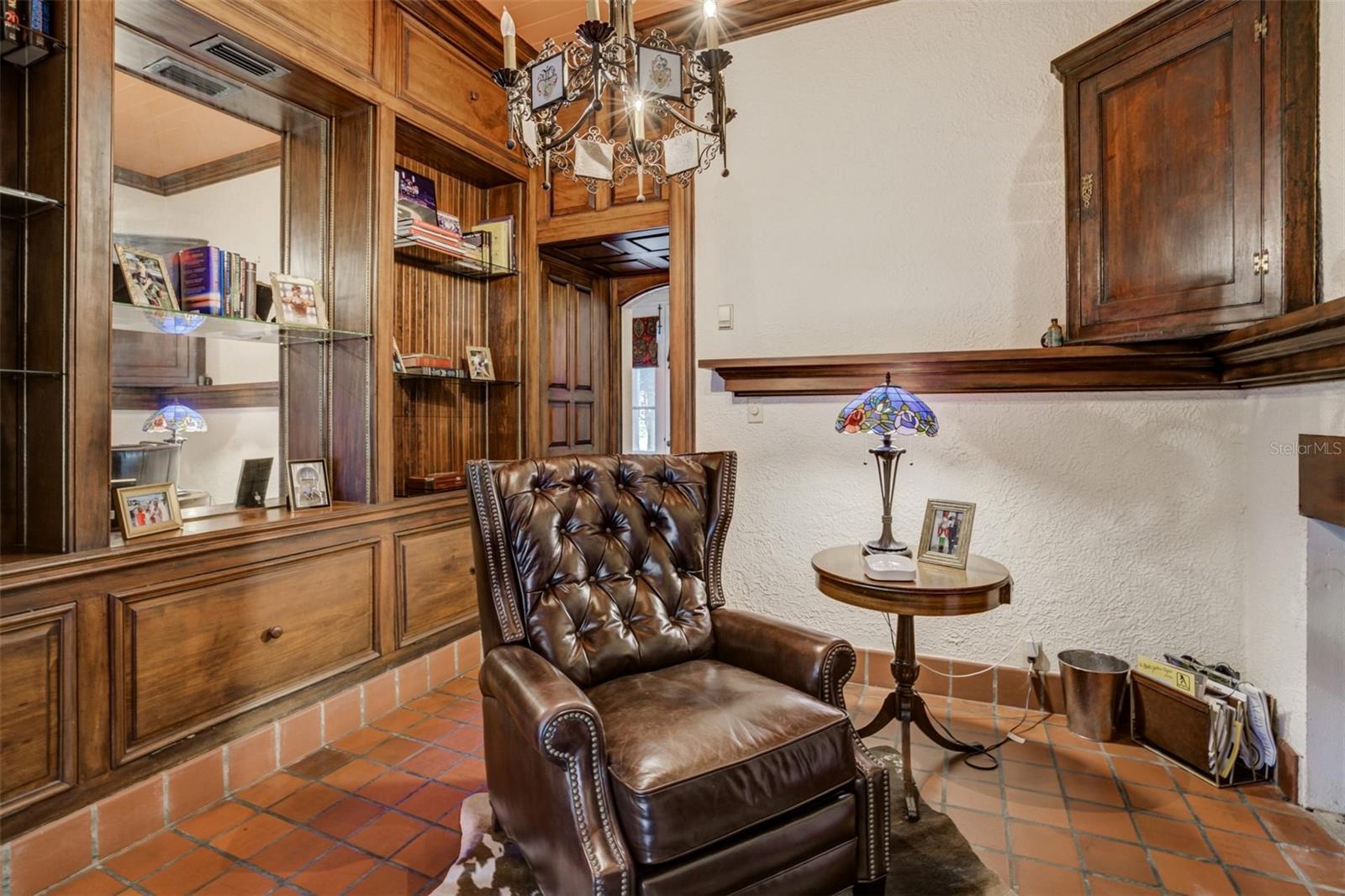 1102 PALM VIEW AVE, BELLEAIR, FL, 33756