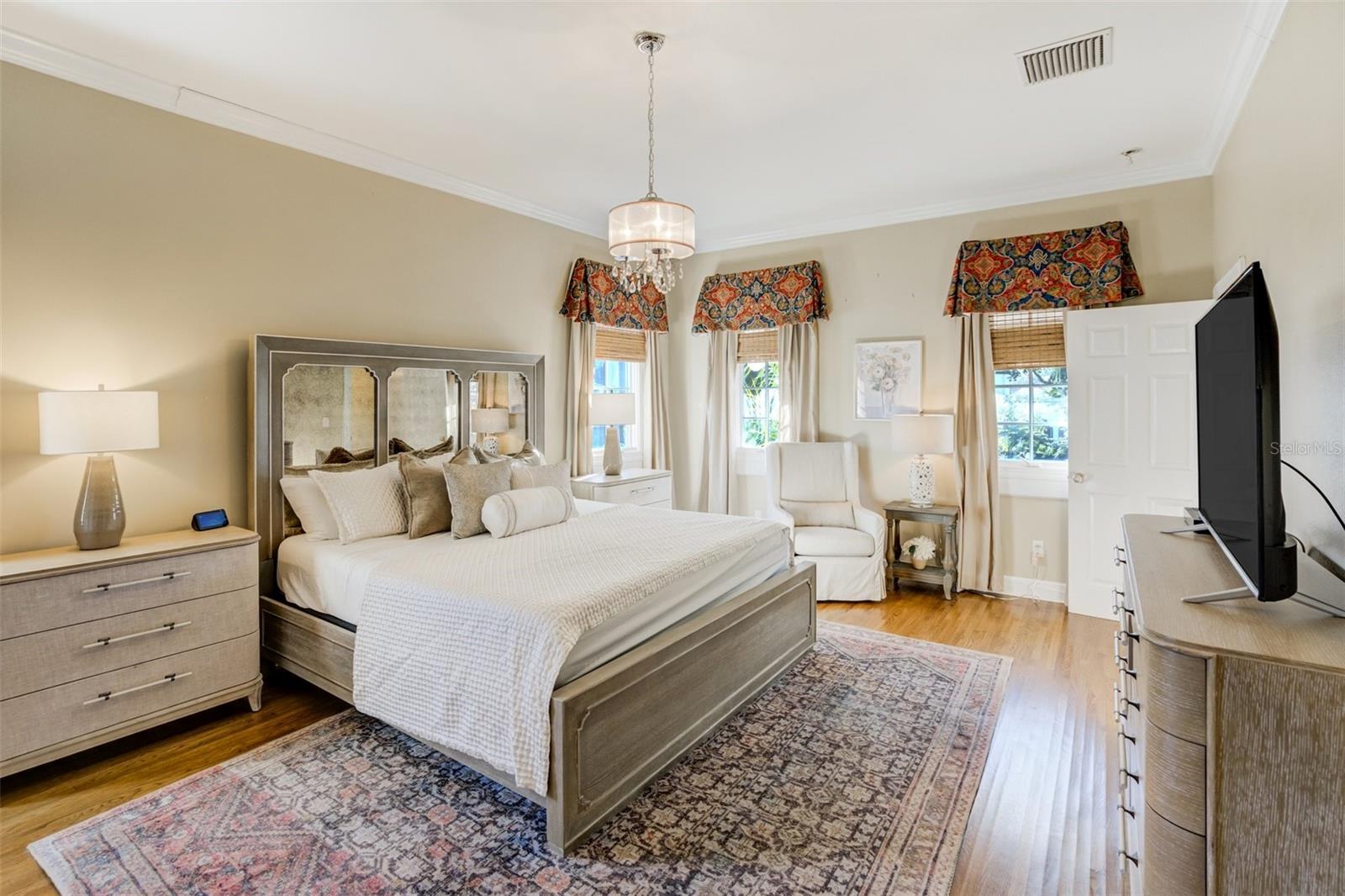 1102 PALM VIEW AVE, BELLEAIR, FL, 33756