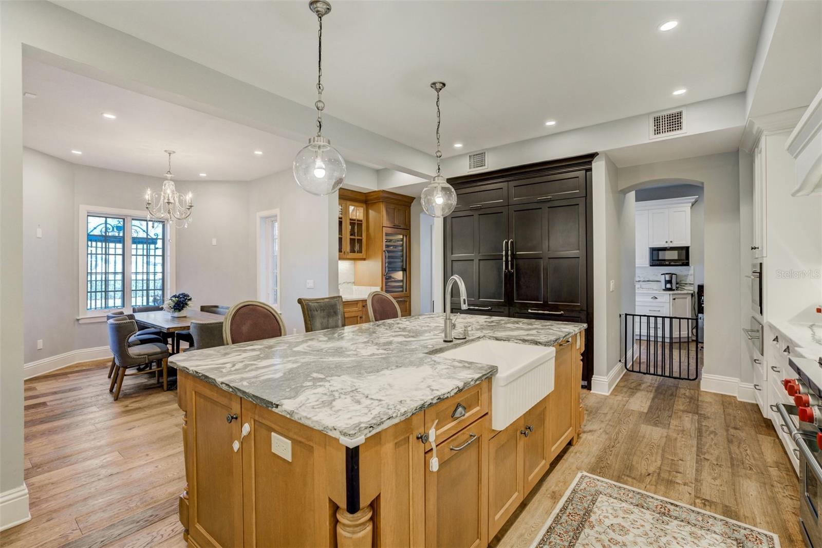 1102 PALM VIEW AVE, BELLEAIR, FL, 33756