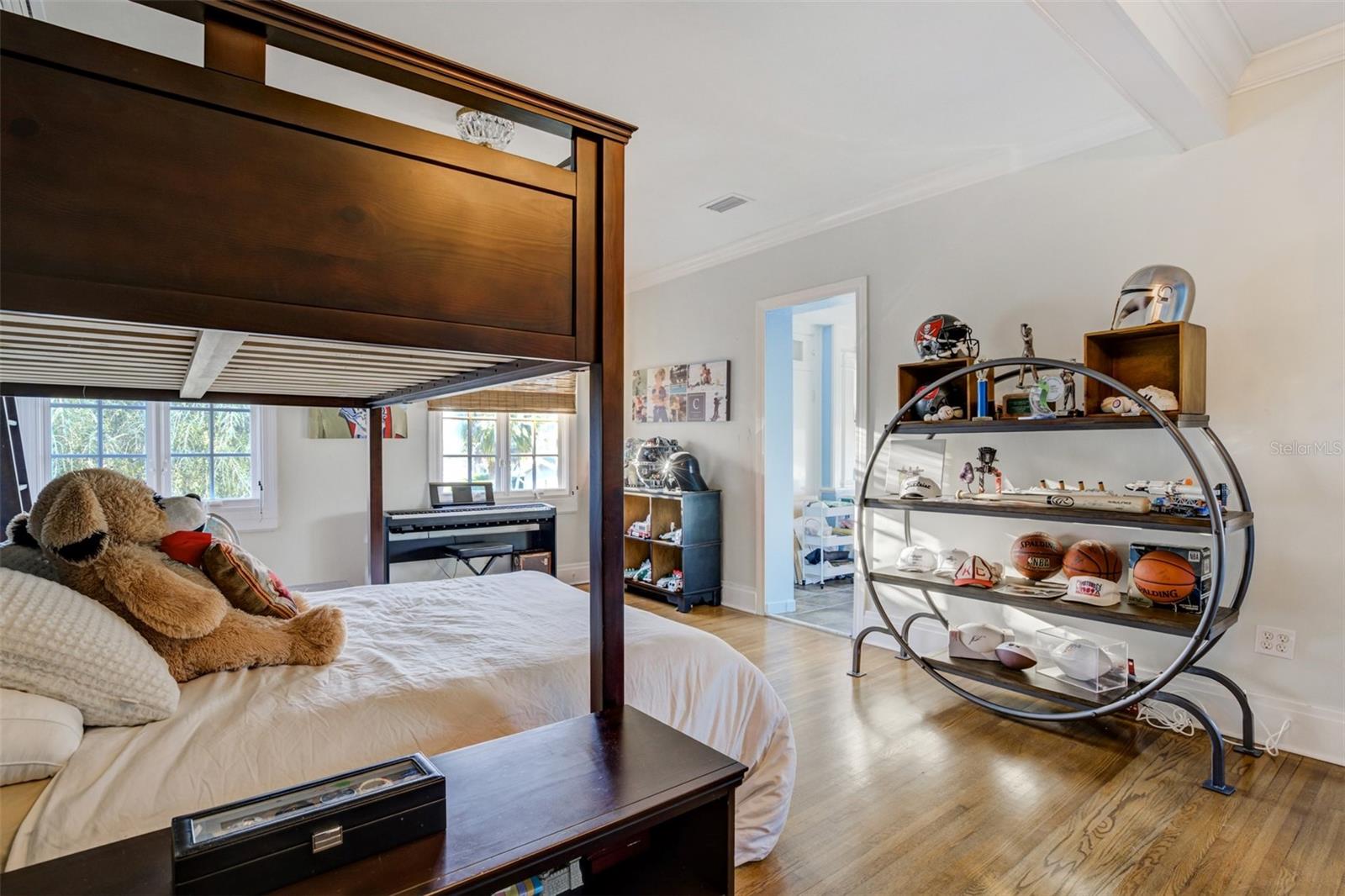 1102 PALM VIEW AVE, BELLEAIR, FL, 33756