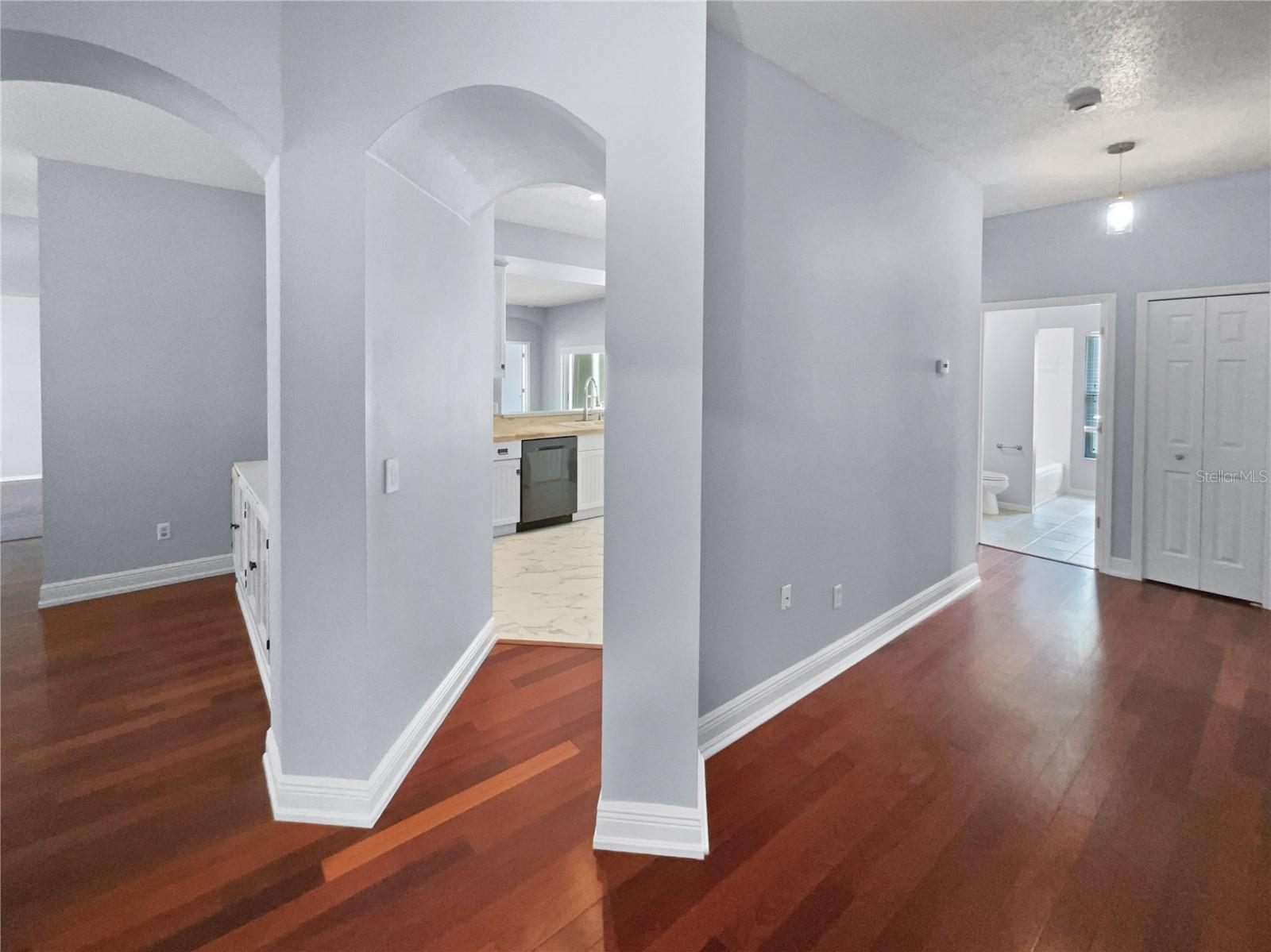 1051 SHIMMERING SAND DR, OCOEE, FL, 34761