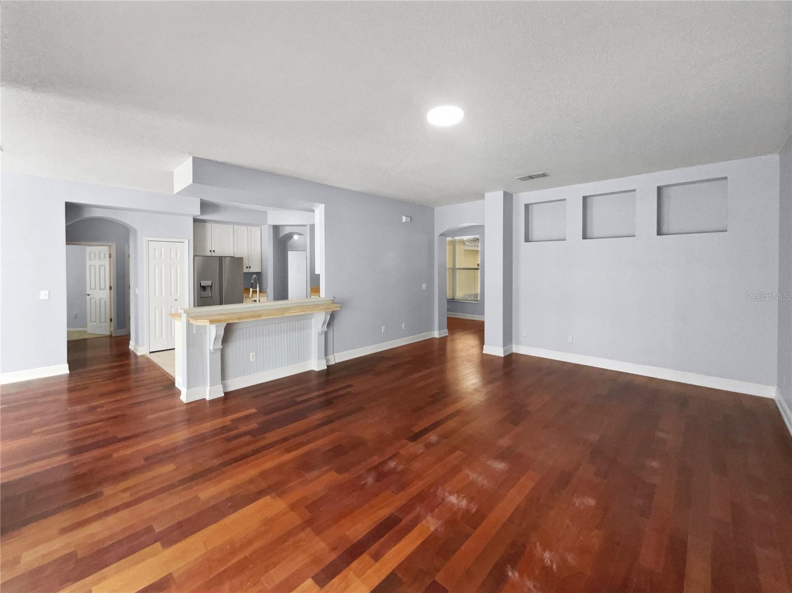 1051 SHIMMERING SAND DR, OCOEE, FL, 34761