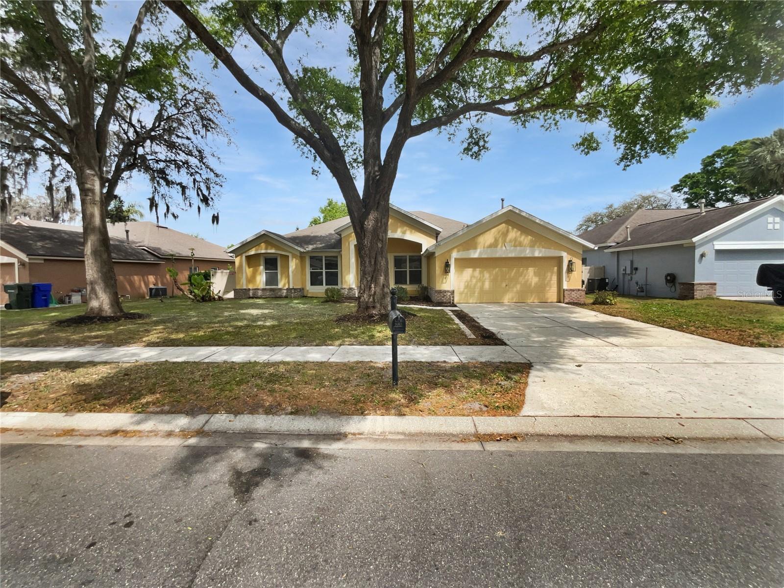 1051 SHIMMERING SAND DR, OCOEE, FL, 34761