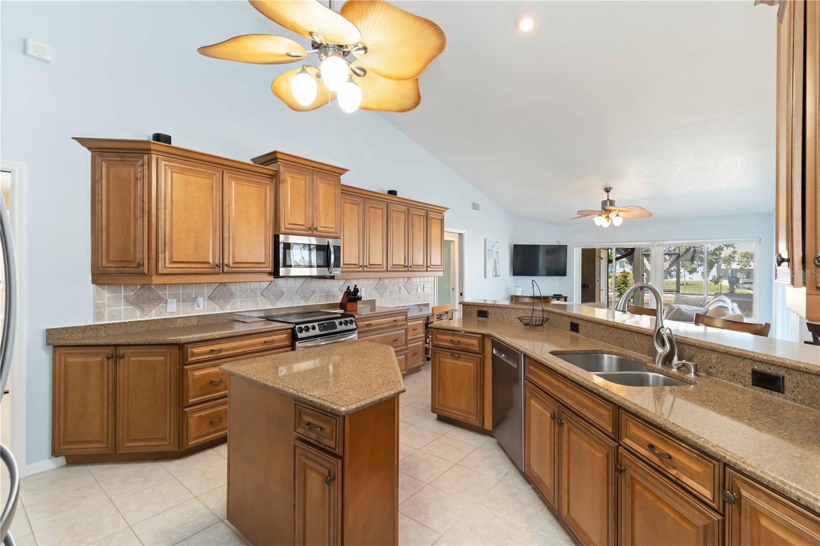 3069 STONE ST, PORT CHARLOTTE, FL, 33981