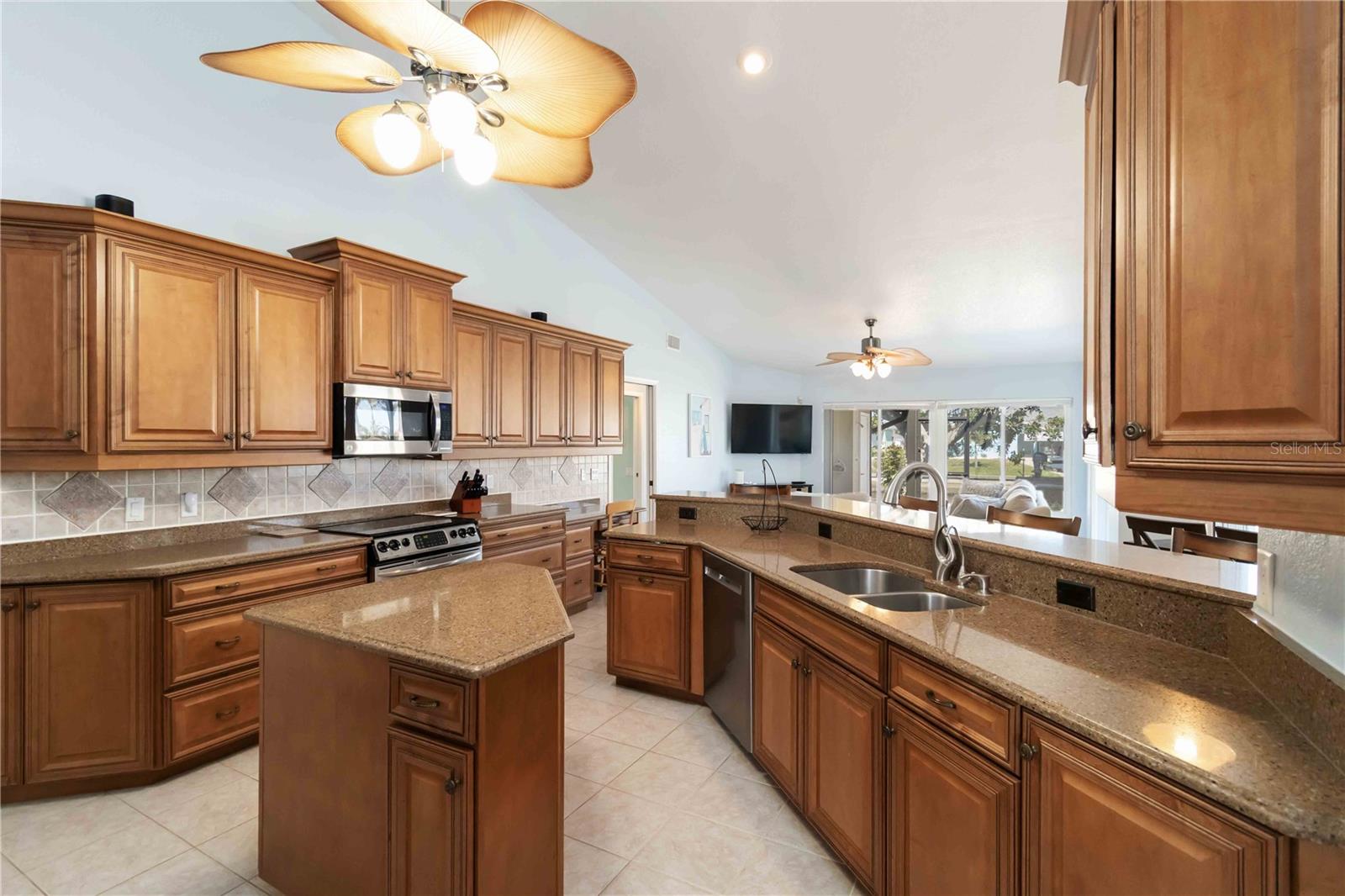 3069 STONE ST, PORT CHARLOTTE, FL, 33981