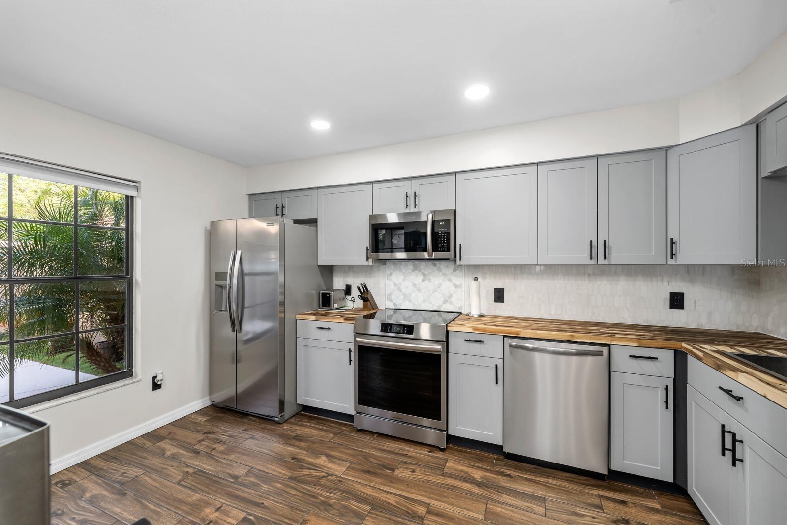 17557 FAIRMEADOW DR, TAMPA, FL, 33647