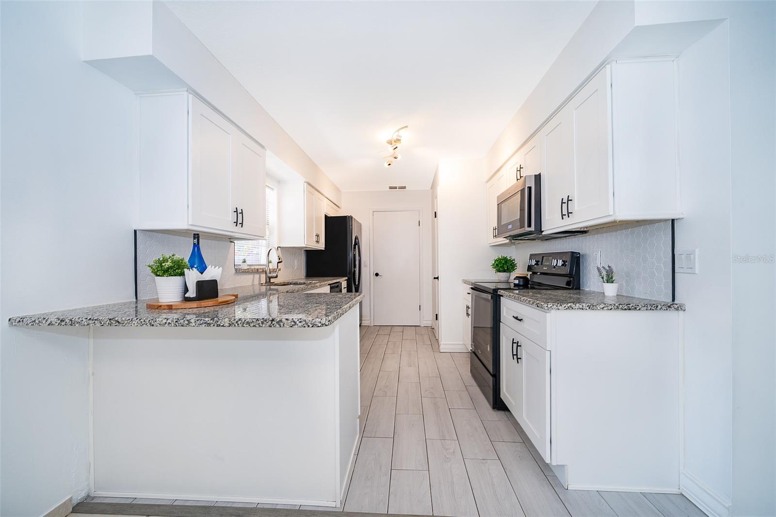 201 LA PAZ DR, KISSIMMEE, FL, 34743