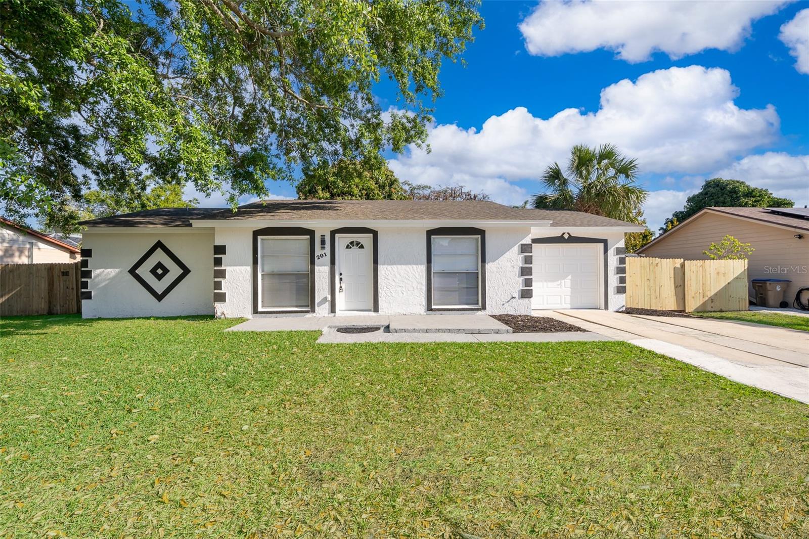 201 LA PAZ DR, KISSIMMEE, FL, 34743