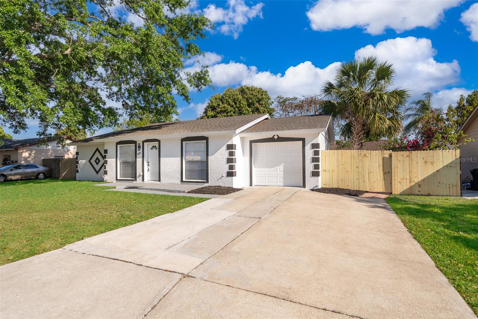 201 LA PAZ DR, KISSIMMEE, FL, 34743