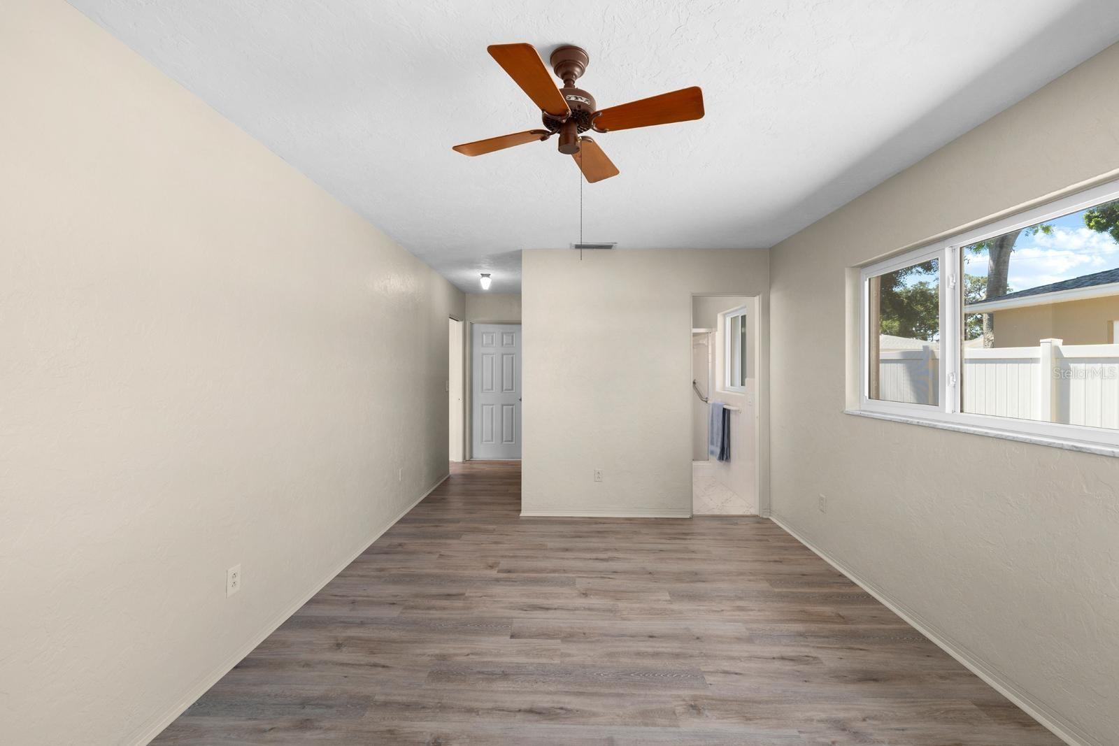 6470 28TH TER N, ST PETERSBURG, FL, 33710