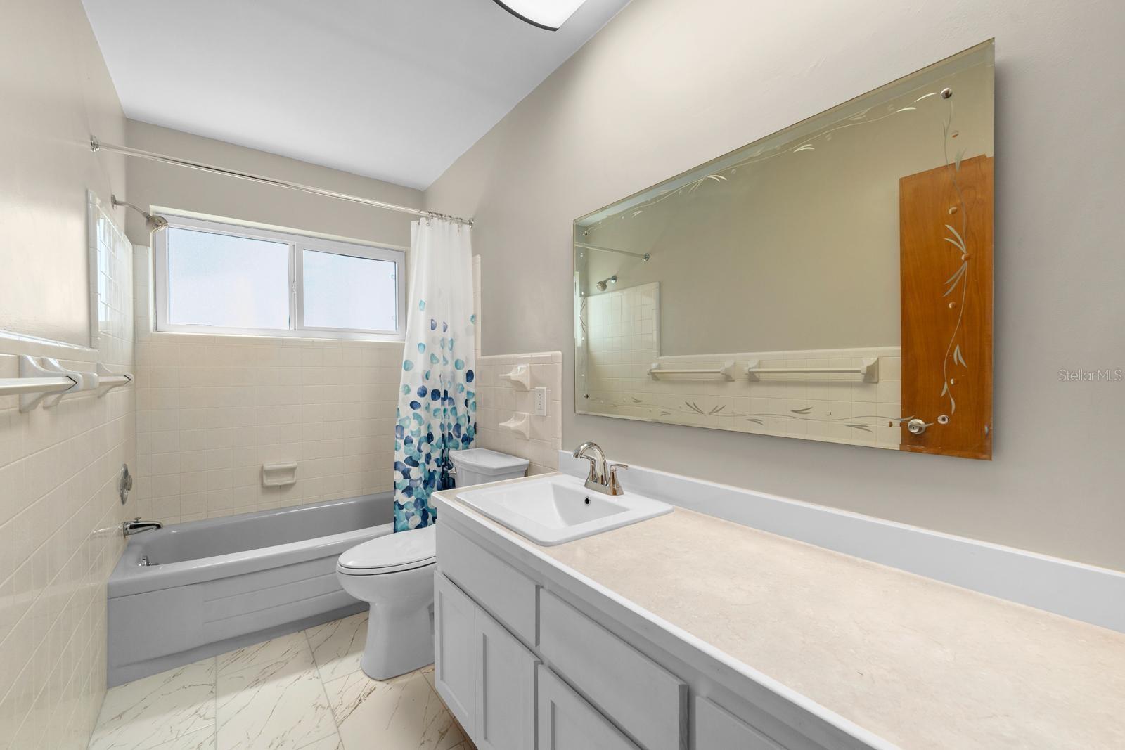 6470 28TH TER N, ST PETERSBURG, FL, 33710