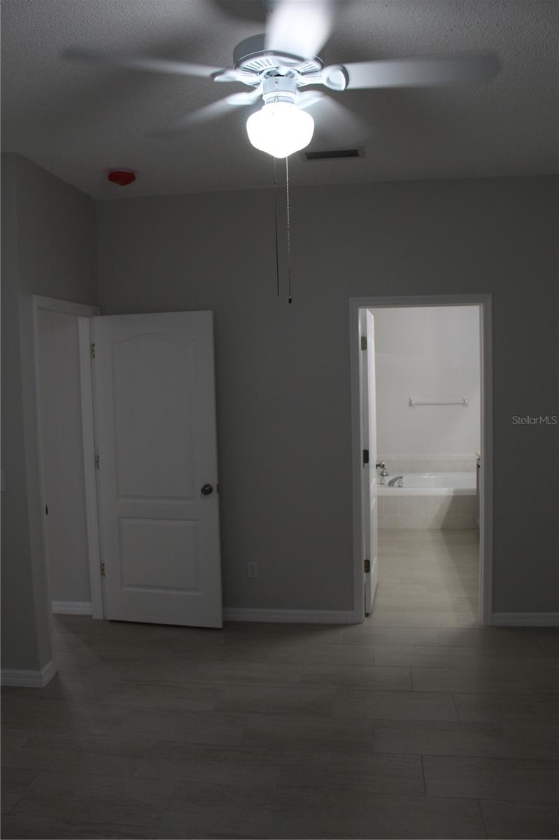 12503 SPARKLEBERRY RD, TAMPA, FL, 33626