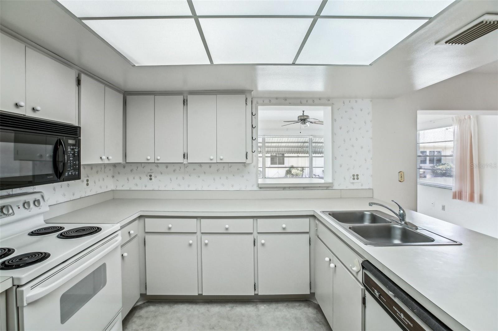 1218 HADDINGTON CIR, SUN CITY CENTER, FL, 33573
