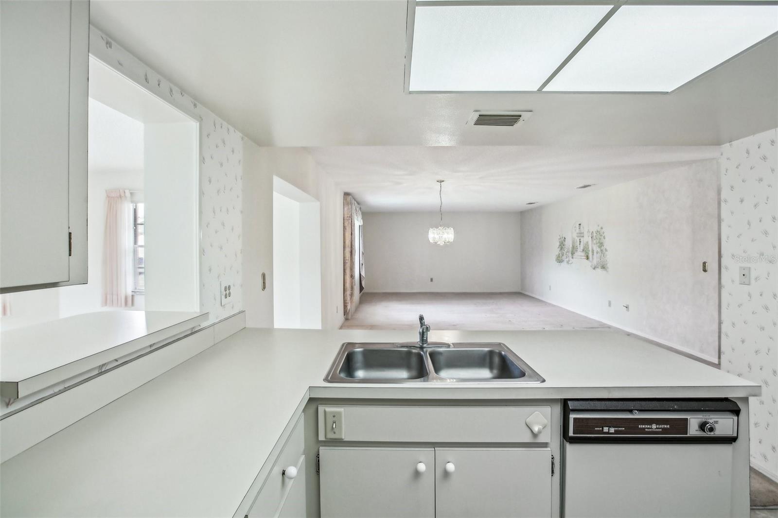 1218 HADDINGTON CIR, SUN CITY CENTER, FL, 33573