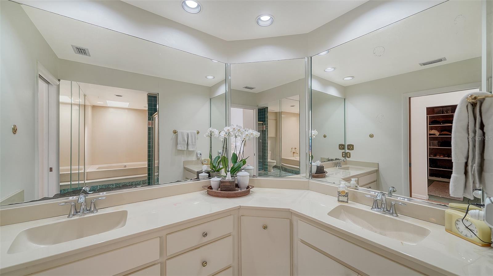 3455 FLAMINGO AVE, SARASOTA, FL, 34242
