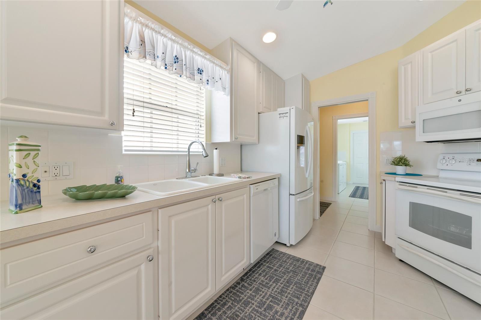 7606 CAMMINARE DR, SARASOTA, FL, 34238