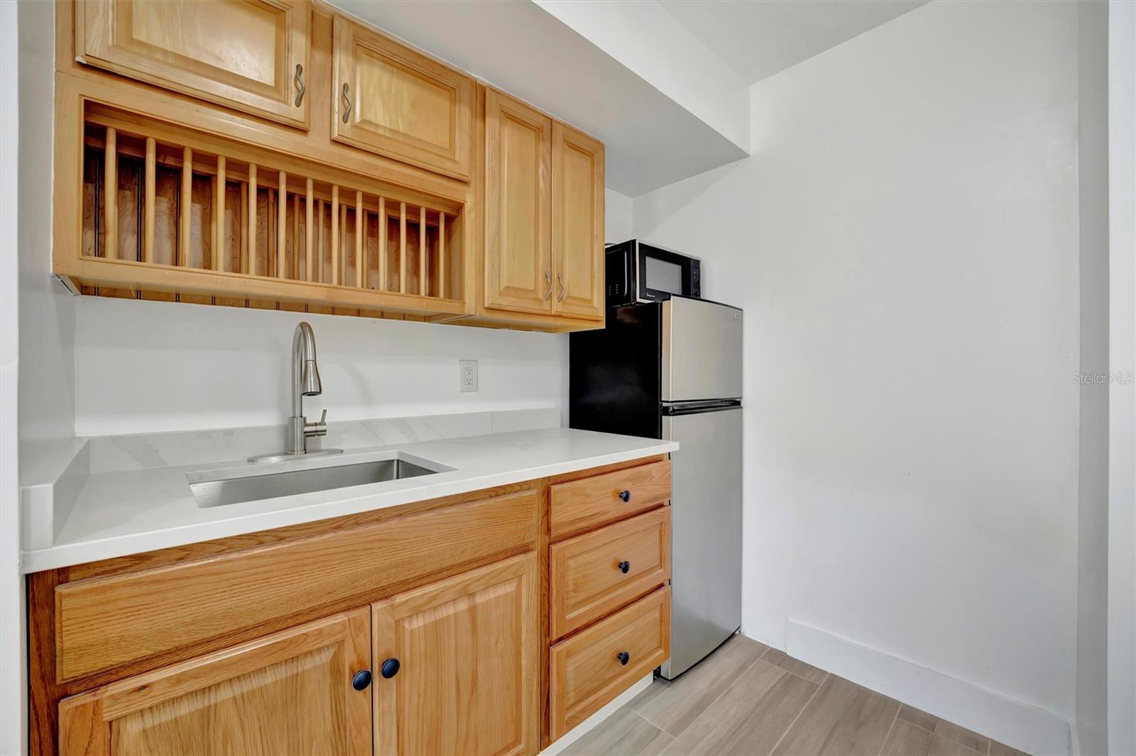 8419 SYLVAN WOODS DR, SARASOTA, FL, 34243