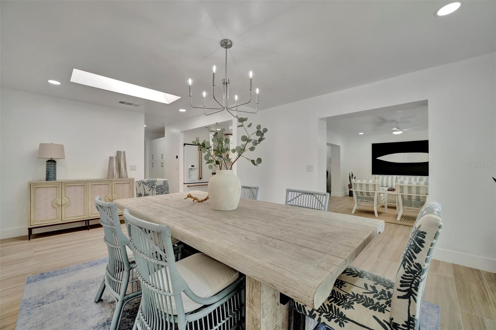 8419 SYLVAN WOODS DR, SARASOTA, FL, 34243