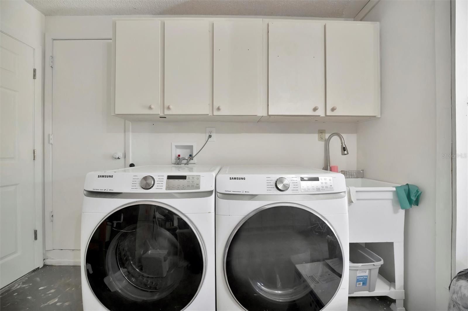 8419 SYLVAN WOODS DR, SARASOTA, FL, 34243