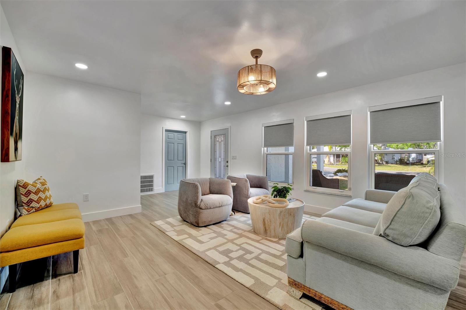 8419 SYLVAN WOODS DR, SARASOTA, FL, 34243