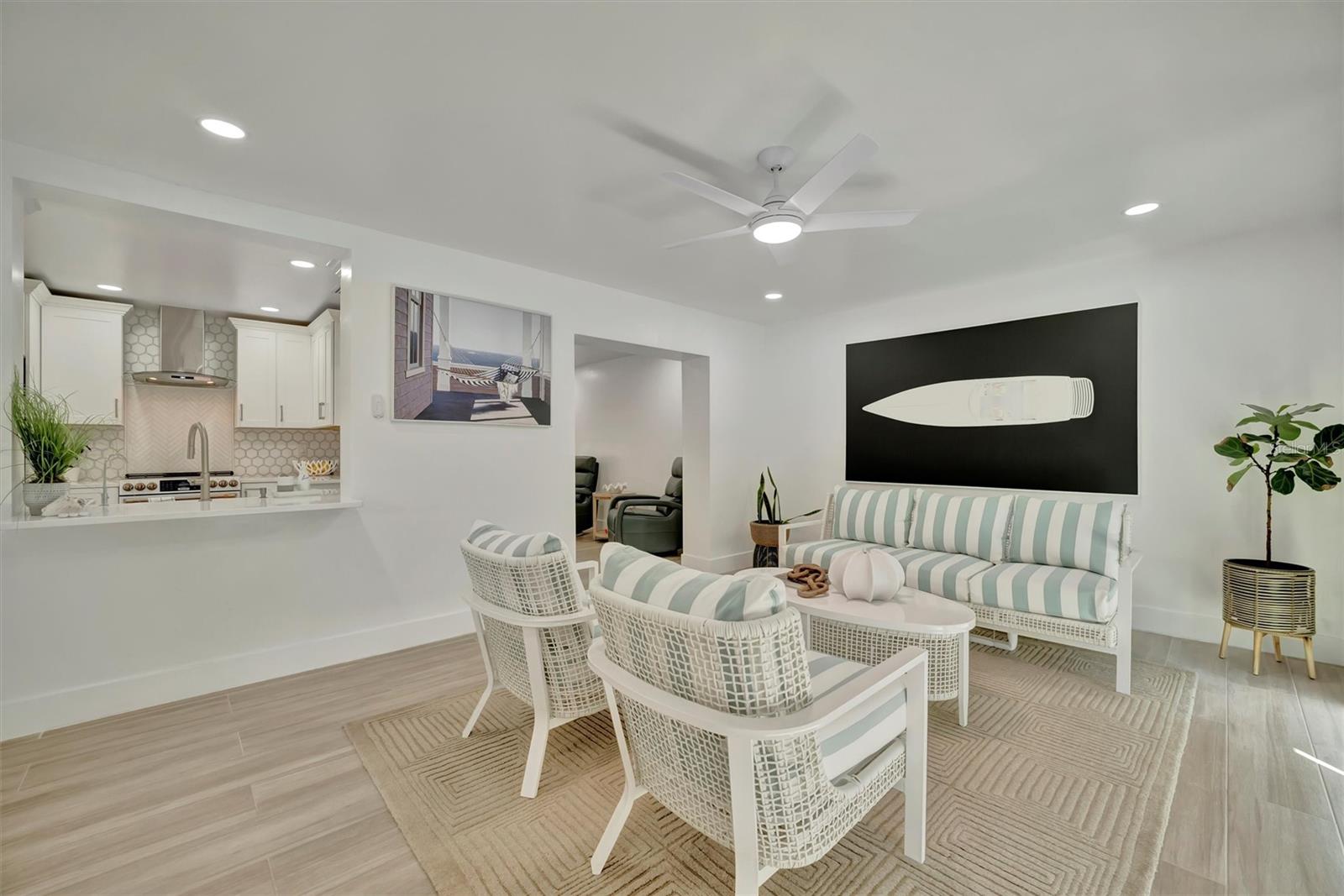 8419 SYLVAN WOODS DR, SARASOTA, FL, 34243