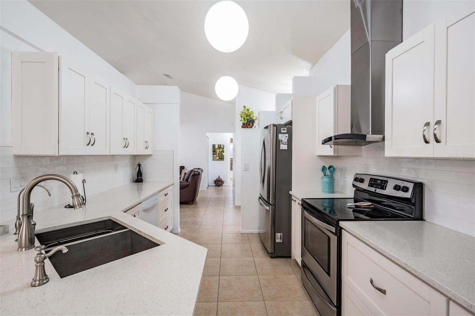 1506 LAKEHURST WAY, BRANDON, FL, 33511