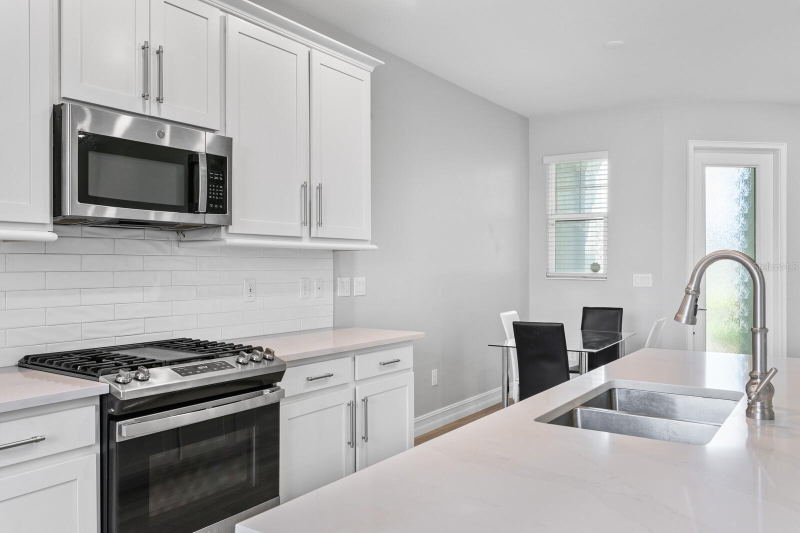 4663 ALMADA LN, WESLEY CHAPEL, FL, 33543