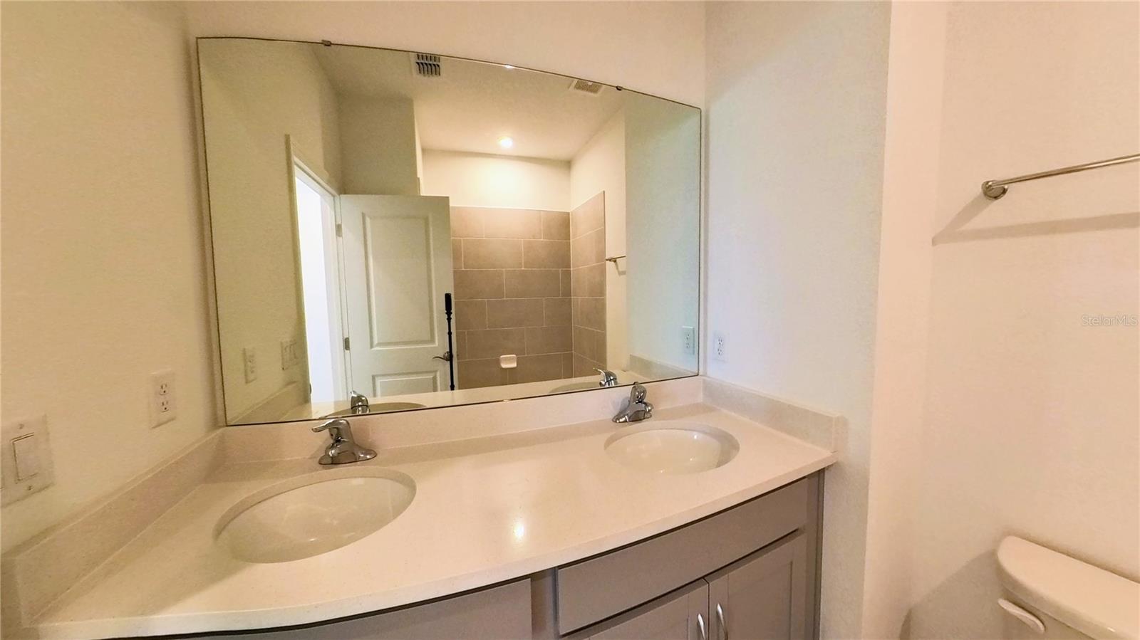566 ORIENT AVE, DEBARY, FL, 32713
