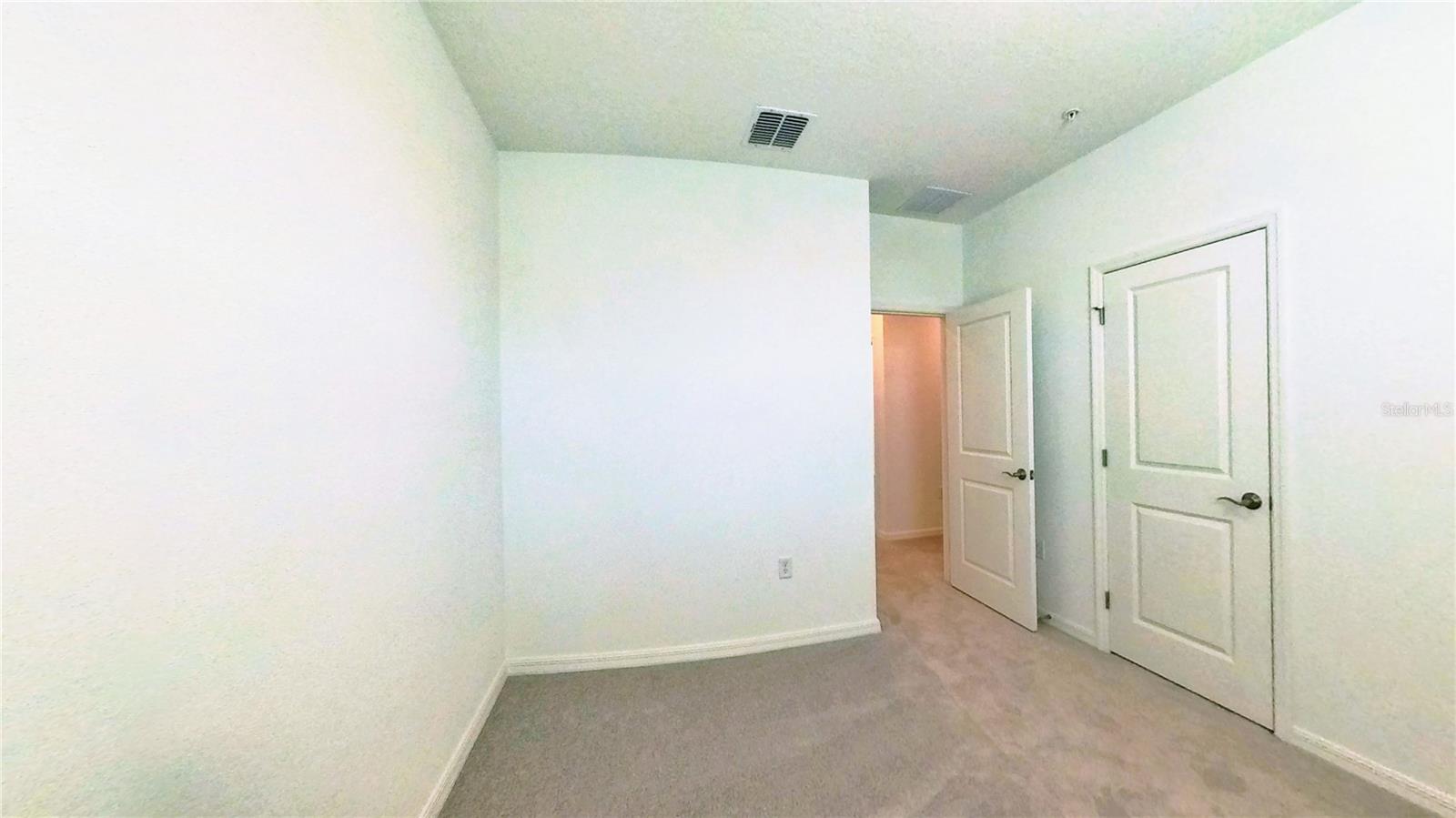 566 ORIENT AVE, DEBARY, FL, 32713