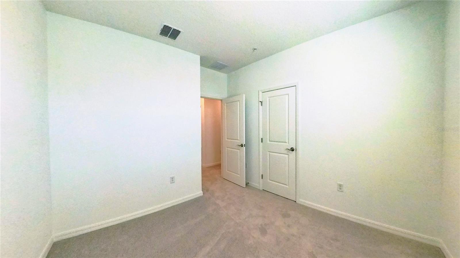 566 ORIENT AVE, DEBARY, FL, 32713