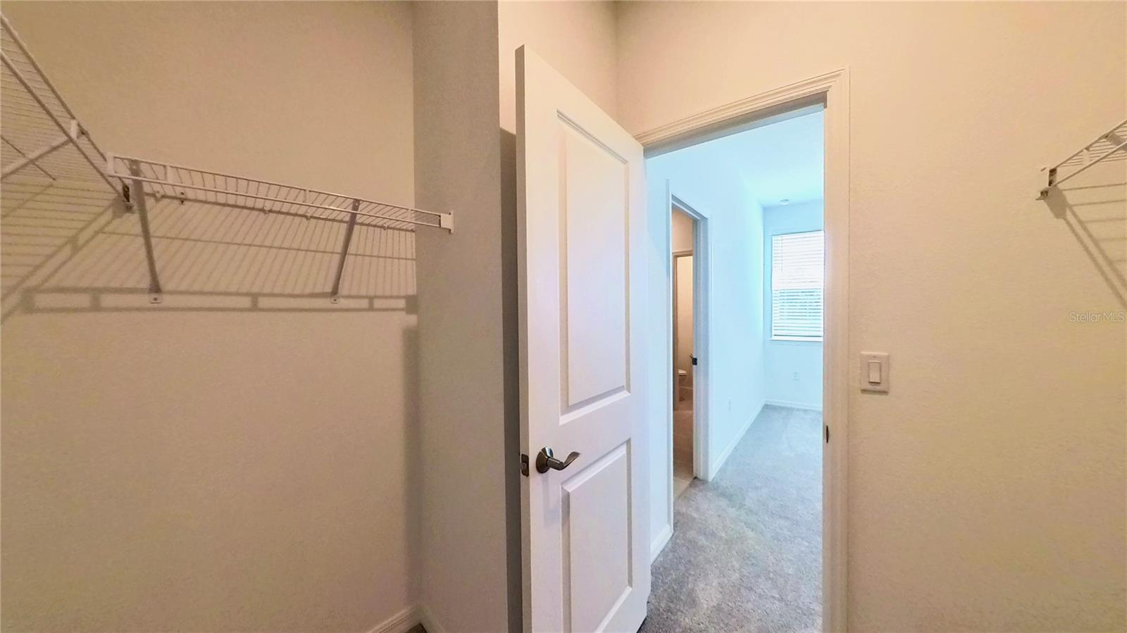 566 ORIENT AVE, DEBARY, FL, 32713