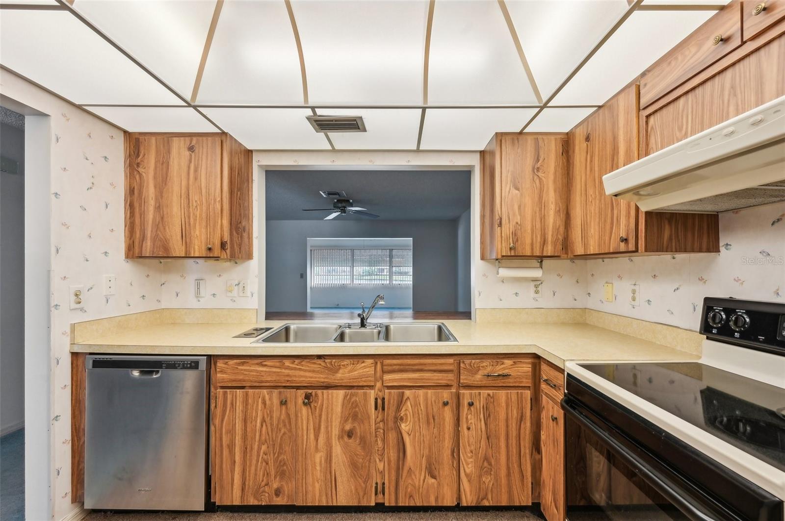 111 CACTUSFLOWER LN, SUN CITY CENTER, FL, 33573