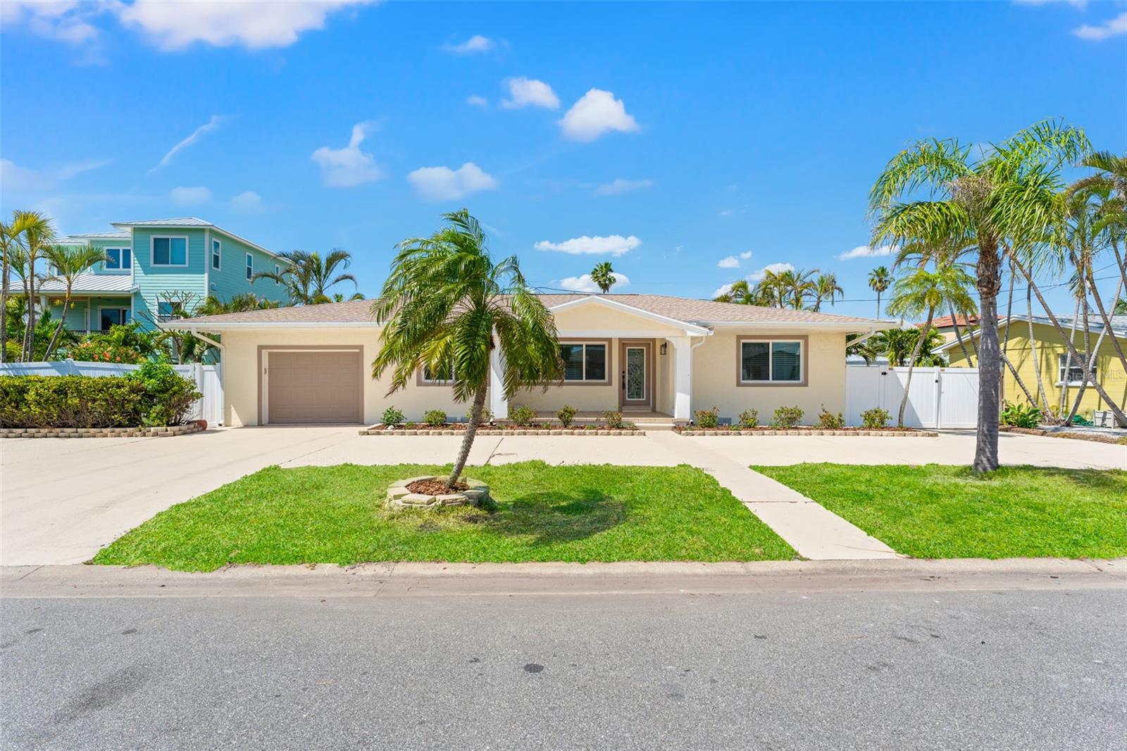 601 BOCA CIEGA ISLE DR, ST PETE BEACH, FL, 33706
