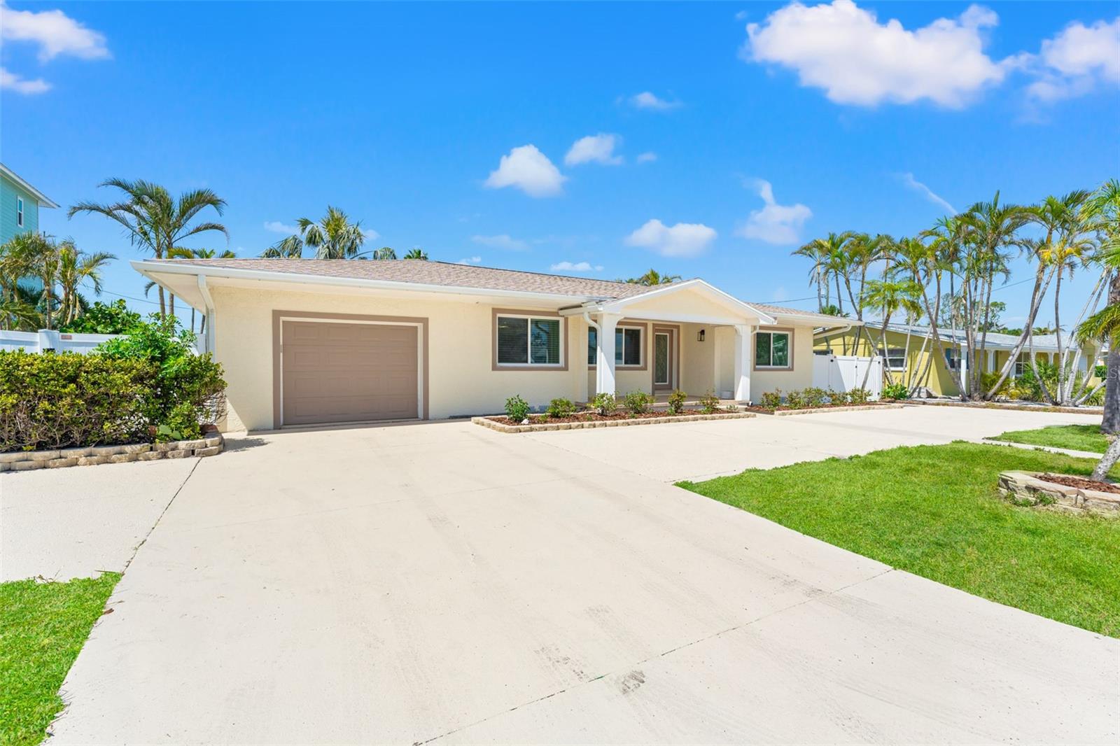 601 BOCA CIEGA ISLE DR, ST PETE BEACH, FL, 33706