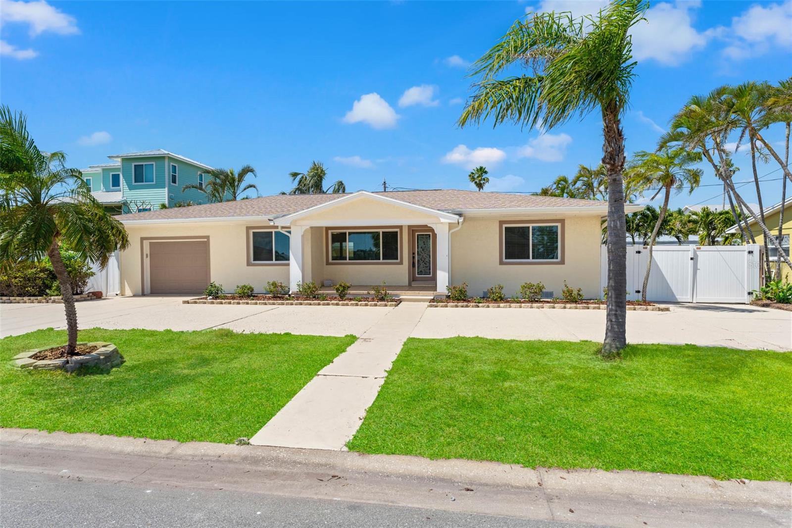 601 BOCA CIEGA ISLE DR, ST PETE BEACH, FL, 33706