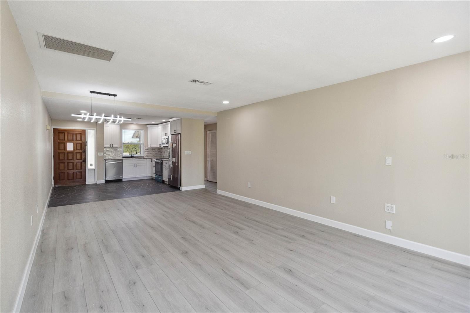 5210 CYPRESS CREEK DR, ORLANDO, FL, 32811