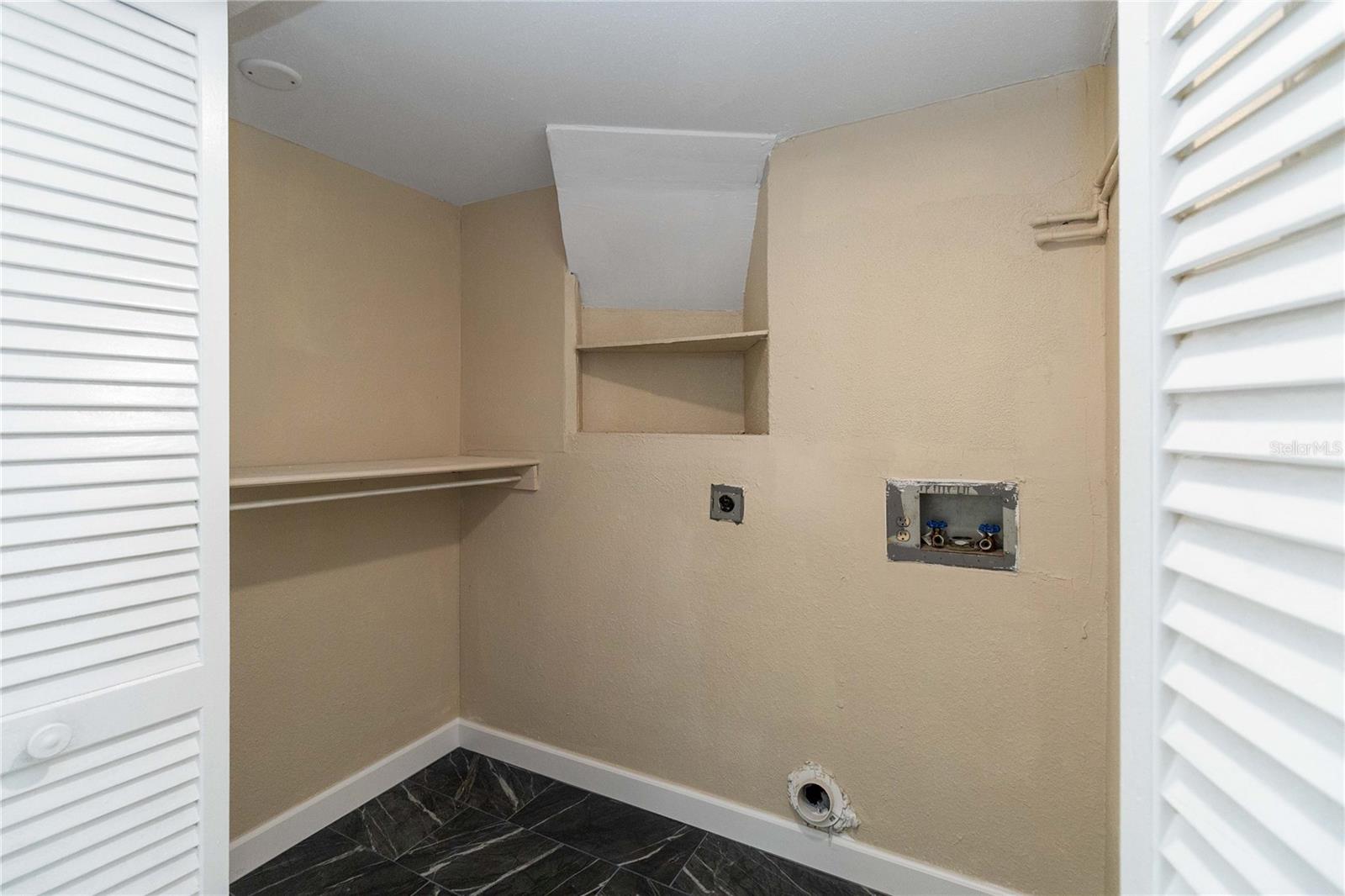 5210 CYPRESS CREEK DR, ORLANDO, FL, 32811