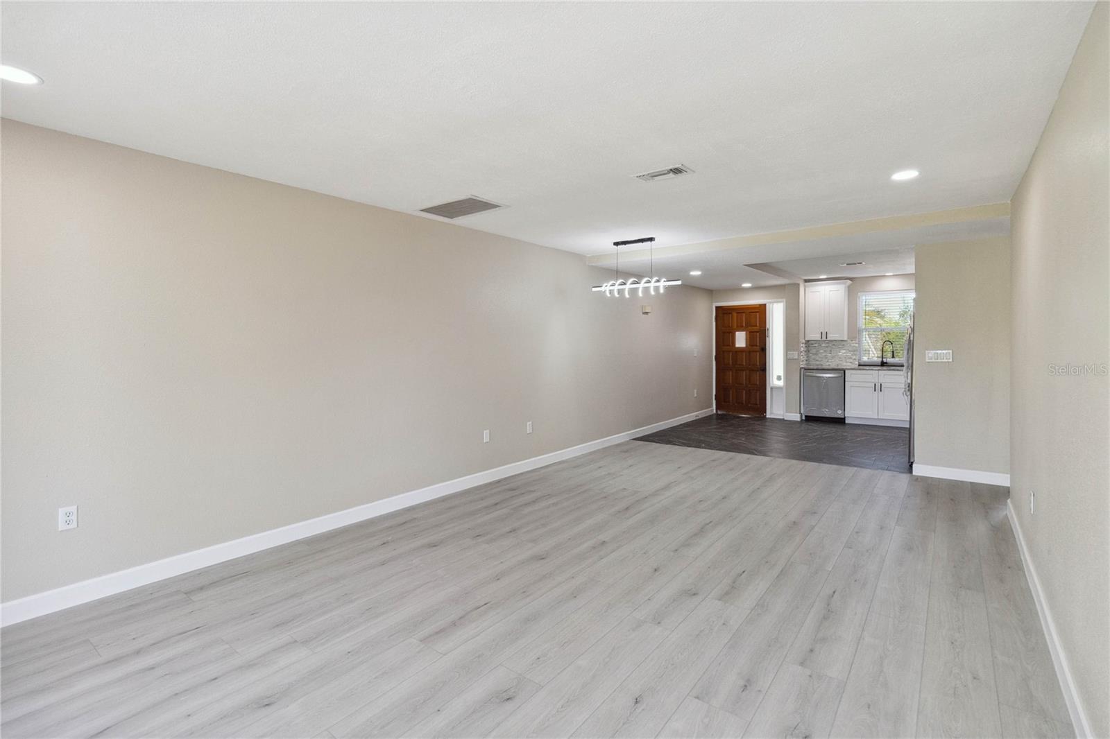 5210 CYPRESS CREEK DR, ORLANDO, FL, 32811