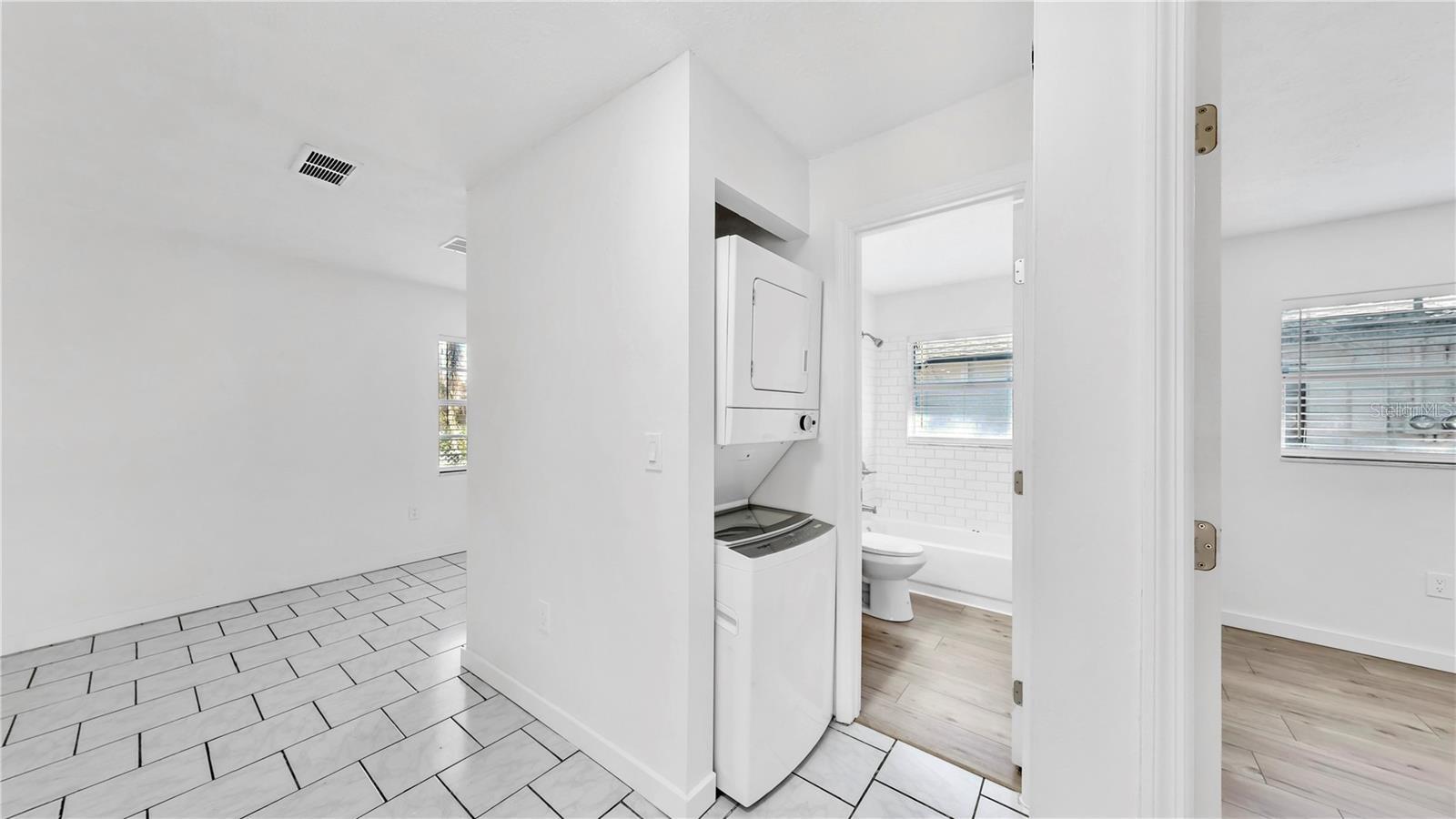 1208 E SENECA AVE #B, TAMPA, FL, 33612