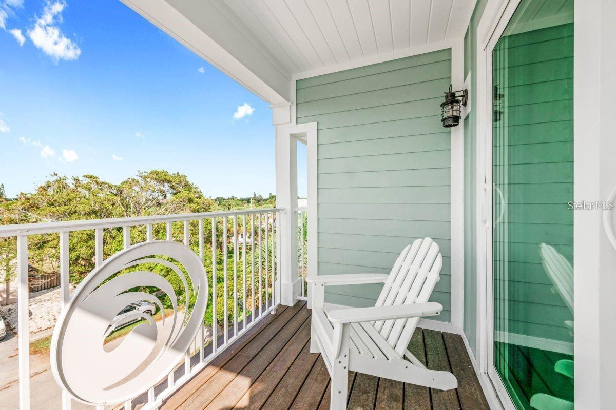 336 AVENIDA DE MAYO, SARASOTA, FL, 34242