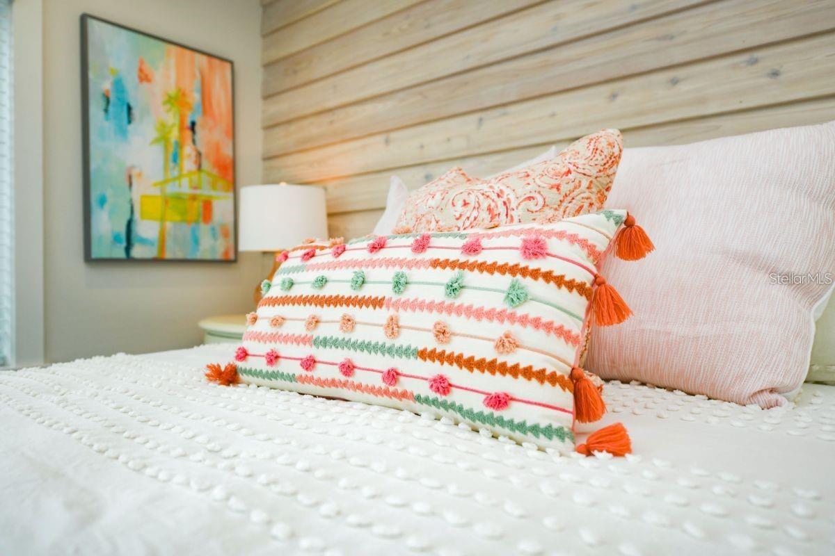 336 AVENIDA DE MAYO, SARASOTA, FL, 34242