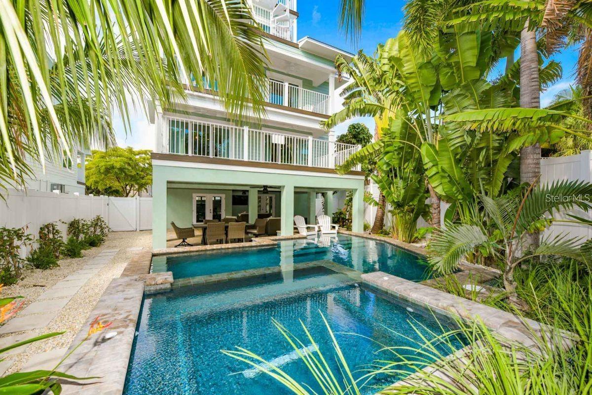 336 AVENIDA DE MAYO, SARASOTA, FL, 34242