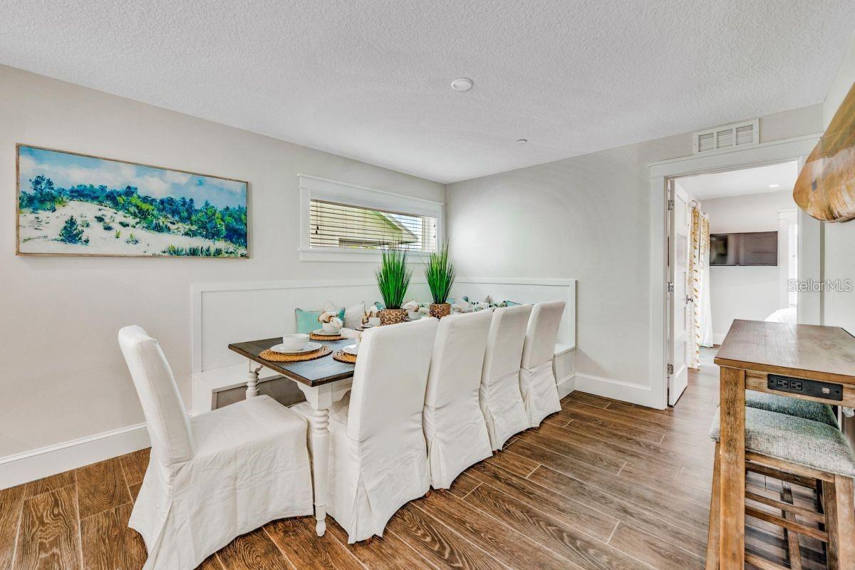 336 AVENIDA DE MAYO, SARASOTA, FL, 34242