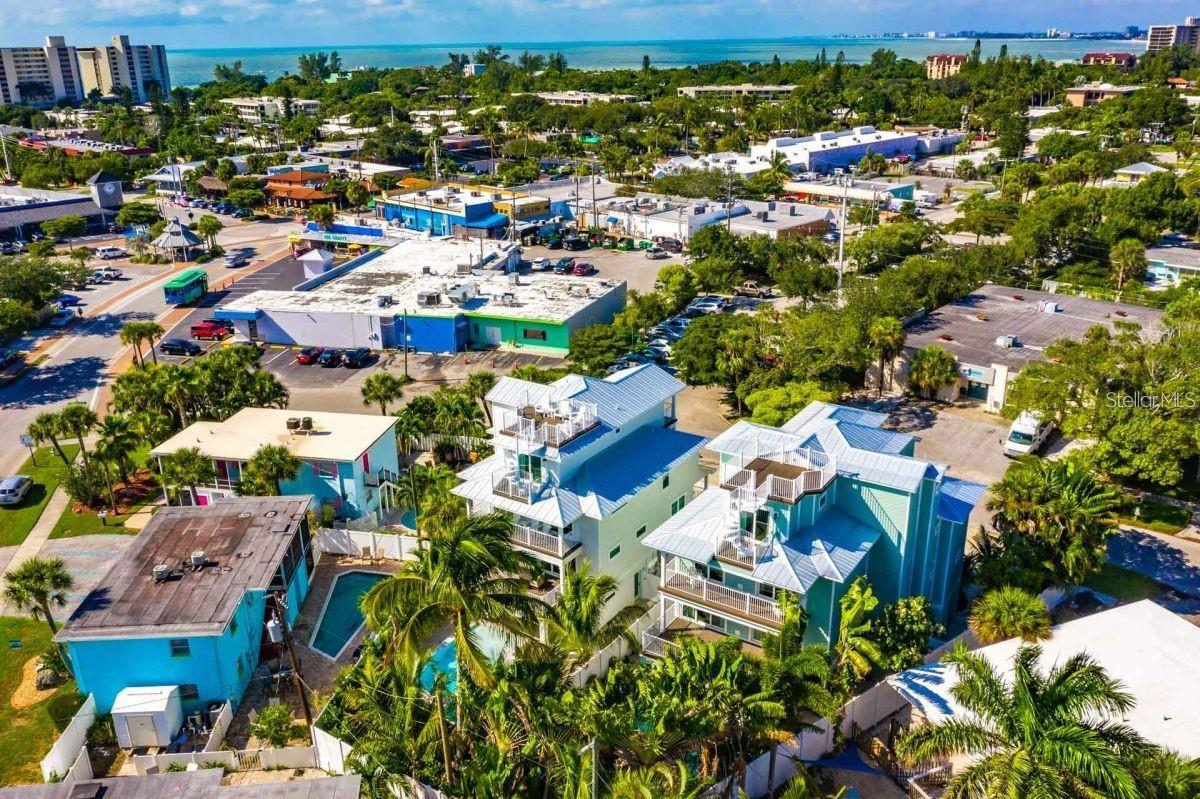 336 AVENIDA DE MAYO, SARASOTA, FL, 34242