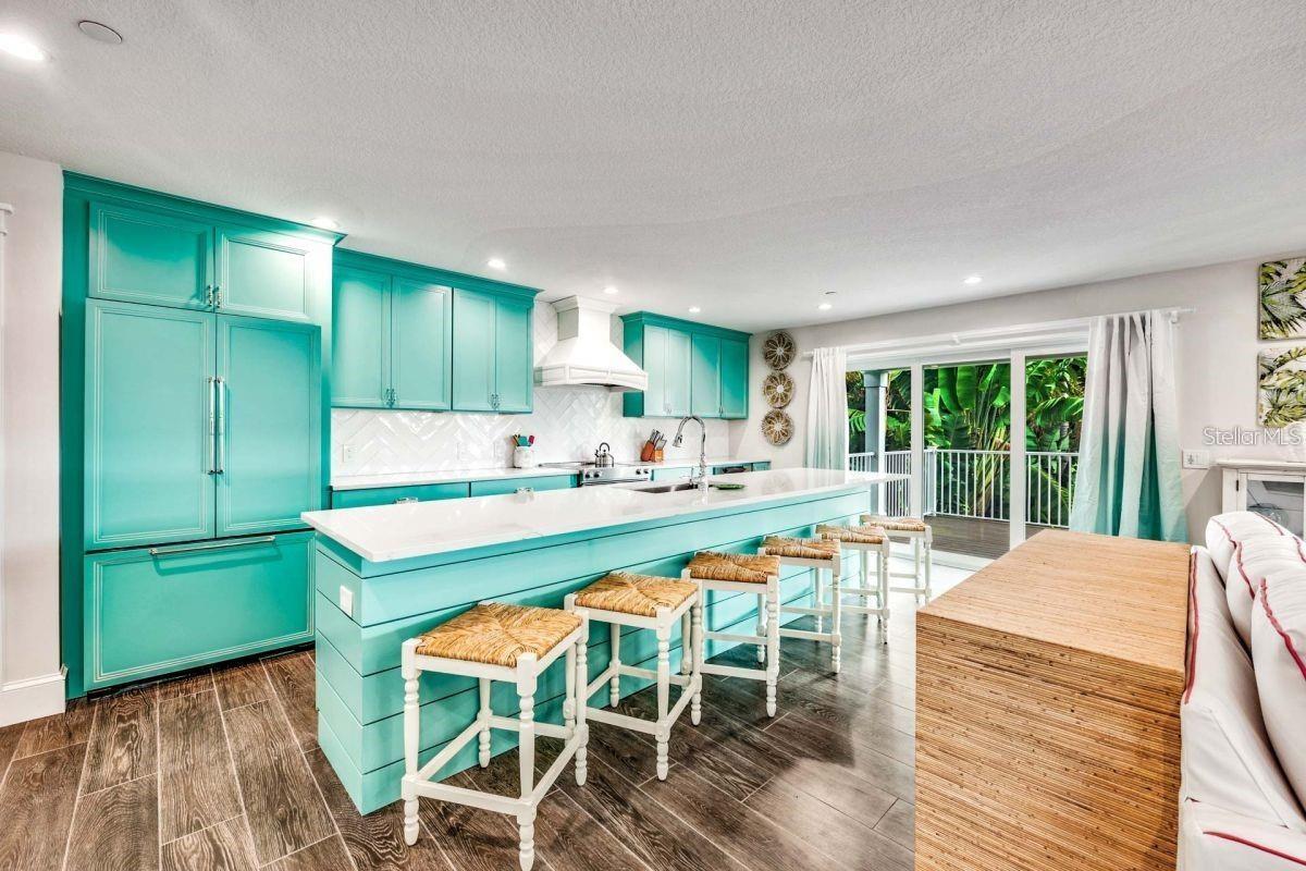 336 AVENIDA DE MAYO, SARASOTA, FL, 34242