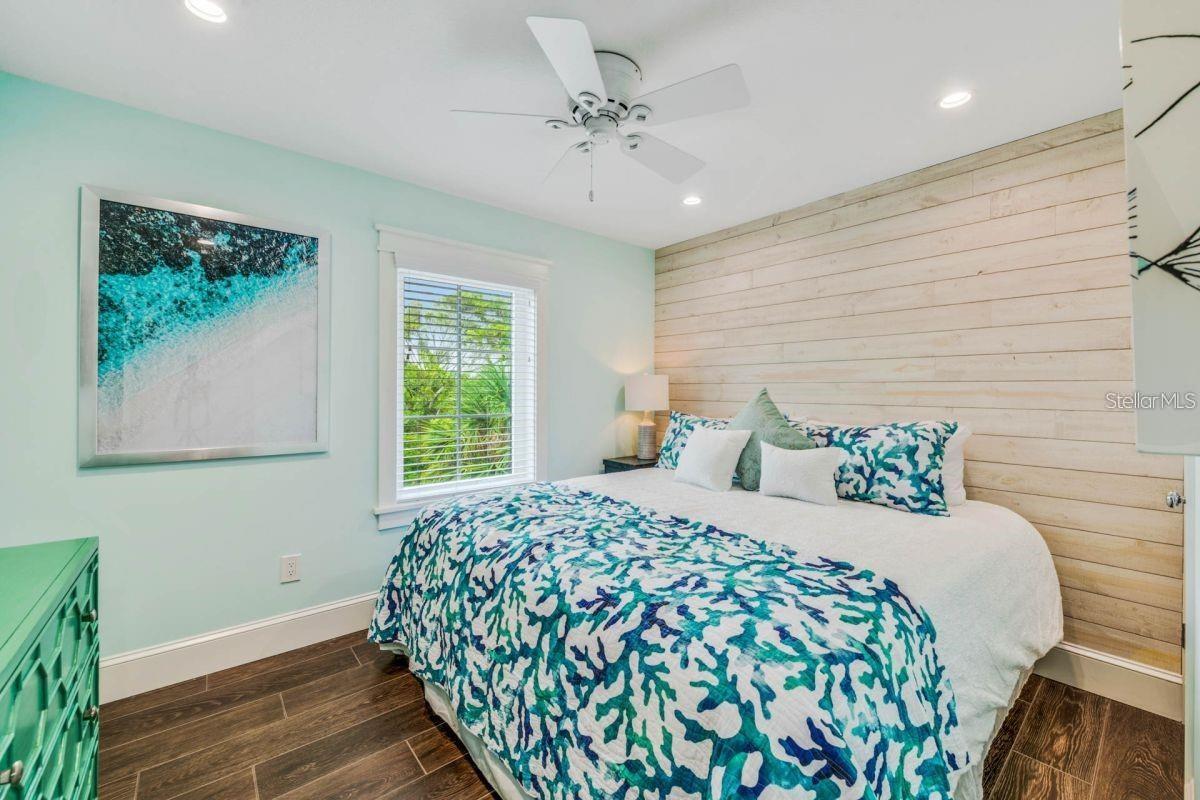 336 AVENIDA DE MAYO, SARASOTA, FL, 34242