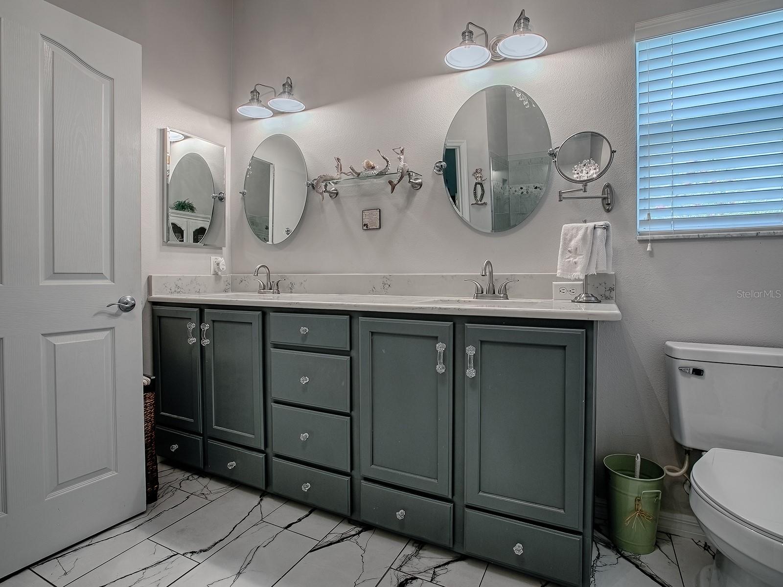 1739 LAKEWOOD DR, THE VILLAGES, FL, 32162